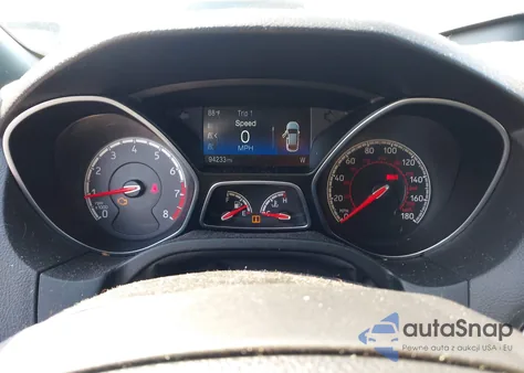 2018 Ford Focus St z USA, uszkodzony, nr VIN 1FADP3L93JL312893